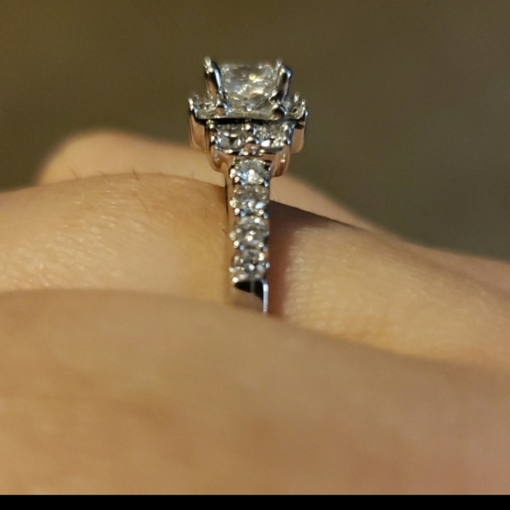 Diamond ring - Picture 3 of 7